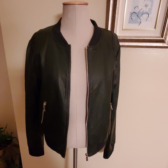 Calvin Klein Jackets & Blazers - Calvin Klein jacket